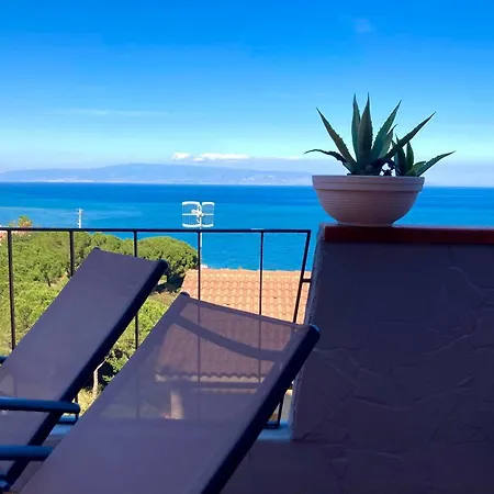 Capoalessio Apartment *